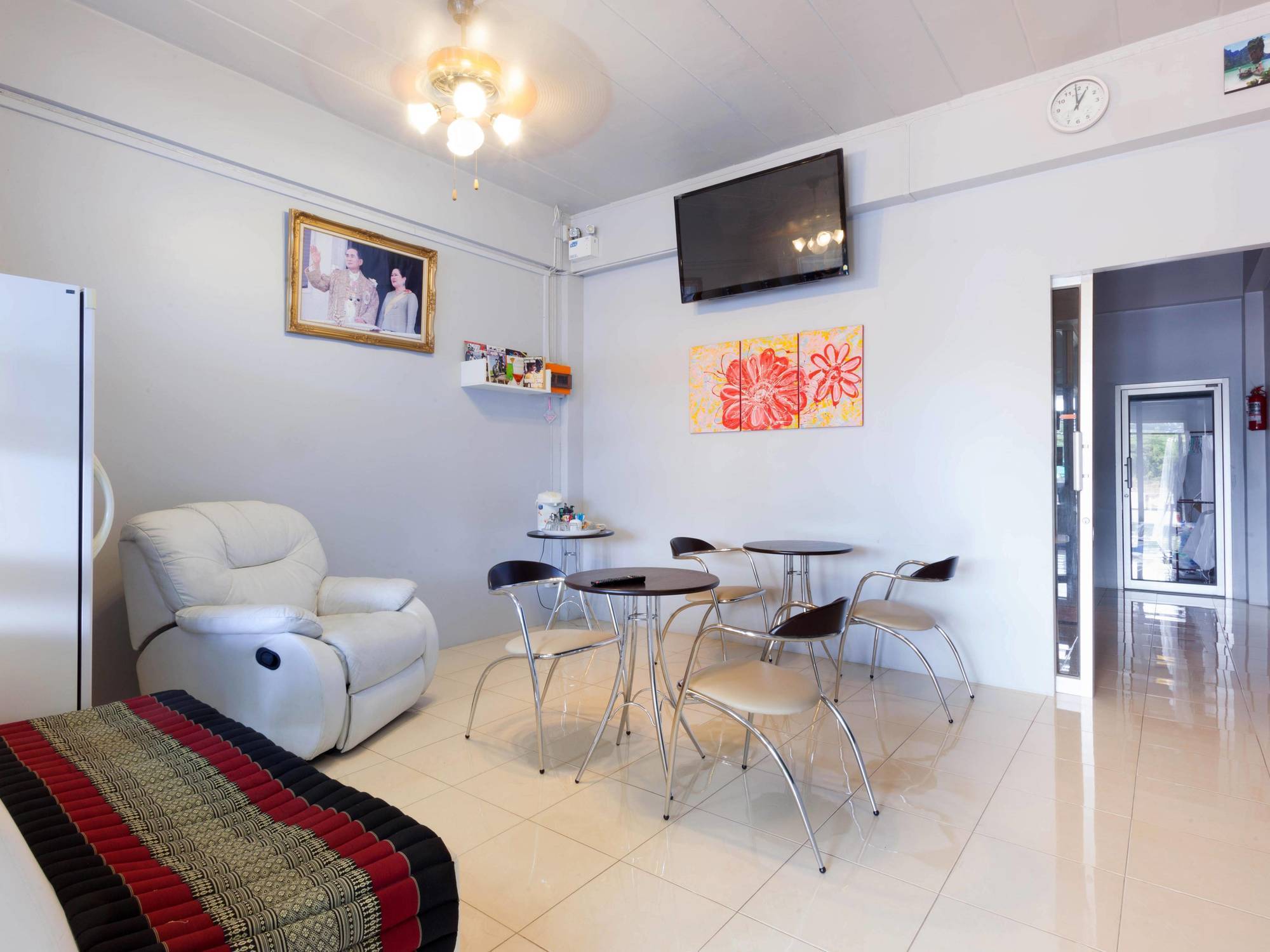 Luna Guesthouse And Travel Rawai ภายนอก รูปภาพ