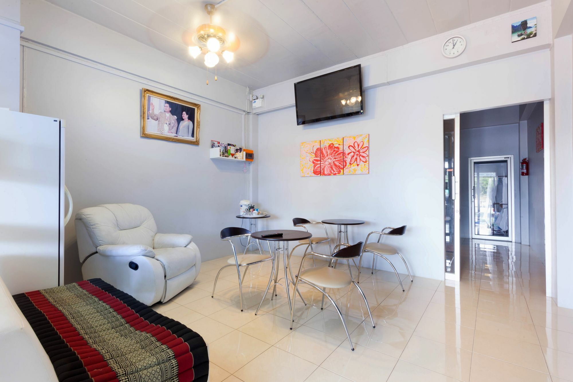 Luna Guesthouse And Travel Rawai ภายนอก รูปภาพ